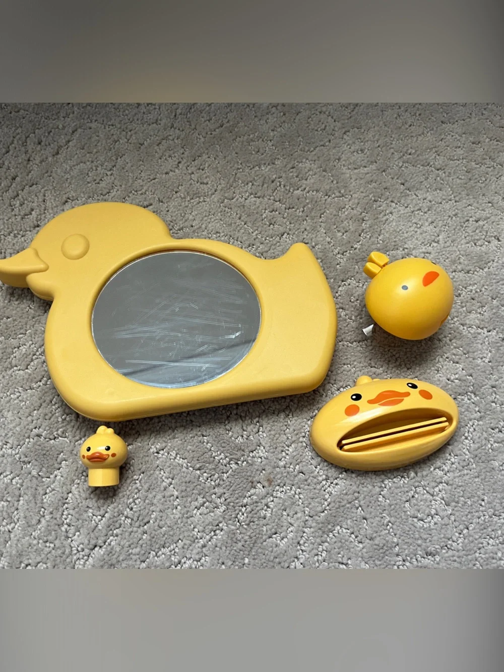 Kids bathroom accessories